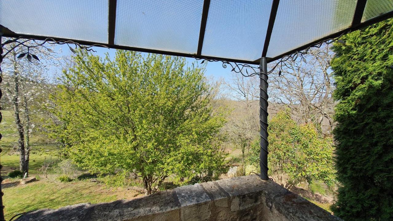 Отель Domaine Du Cardou Puy-l'Eveque Экстерьер фото